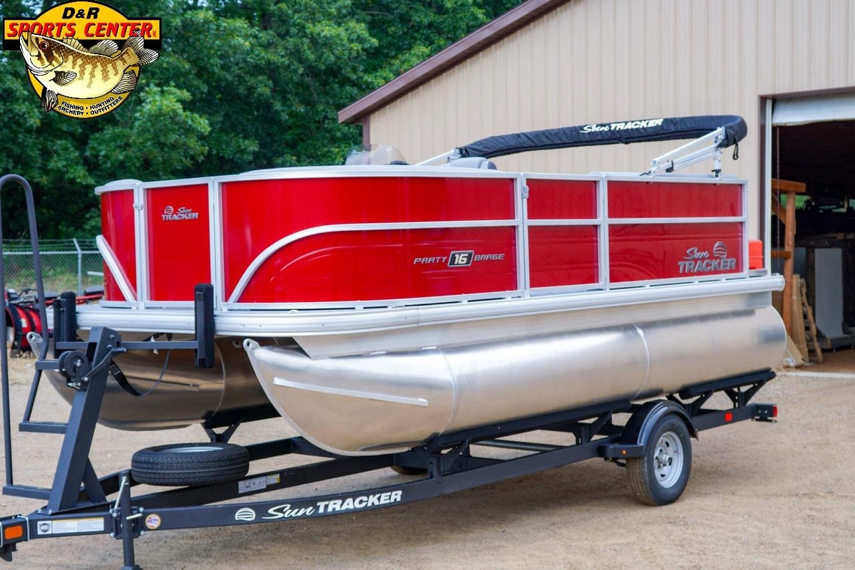 2026 Sun Tracker Party Barge 16 - Sold Boat