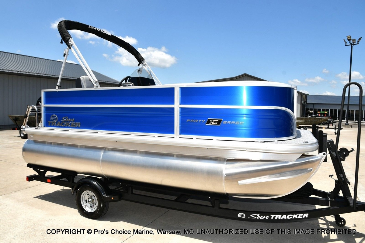 2026 Sun Tracker Party Barge 16 - Sold Boat