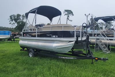 BOATZON | Sun Tracker Party Barge 16 DLX 2024