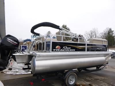 BOATZON | Sun Tracker Party Barge 16 DLX 2025 BOATZON | Sun Tracker Party Barge 16 DLX 2025