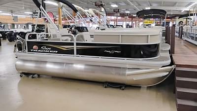 BOATZON | Sun Tracker Party Barge 16 DLX 2025 BOATZON | Sun Tracker Party Barge 16 DLX 2025