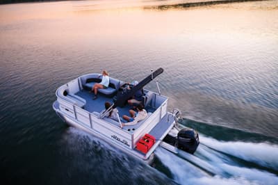 BOATZON | Sun Tracker Party Barge 16 DLX 2026