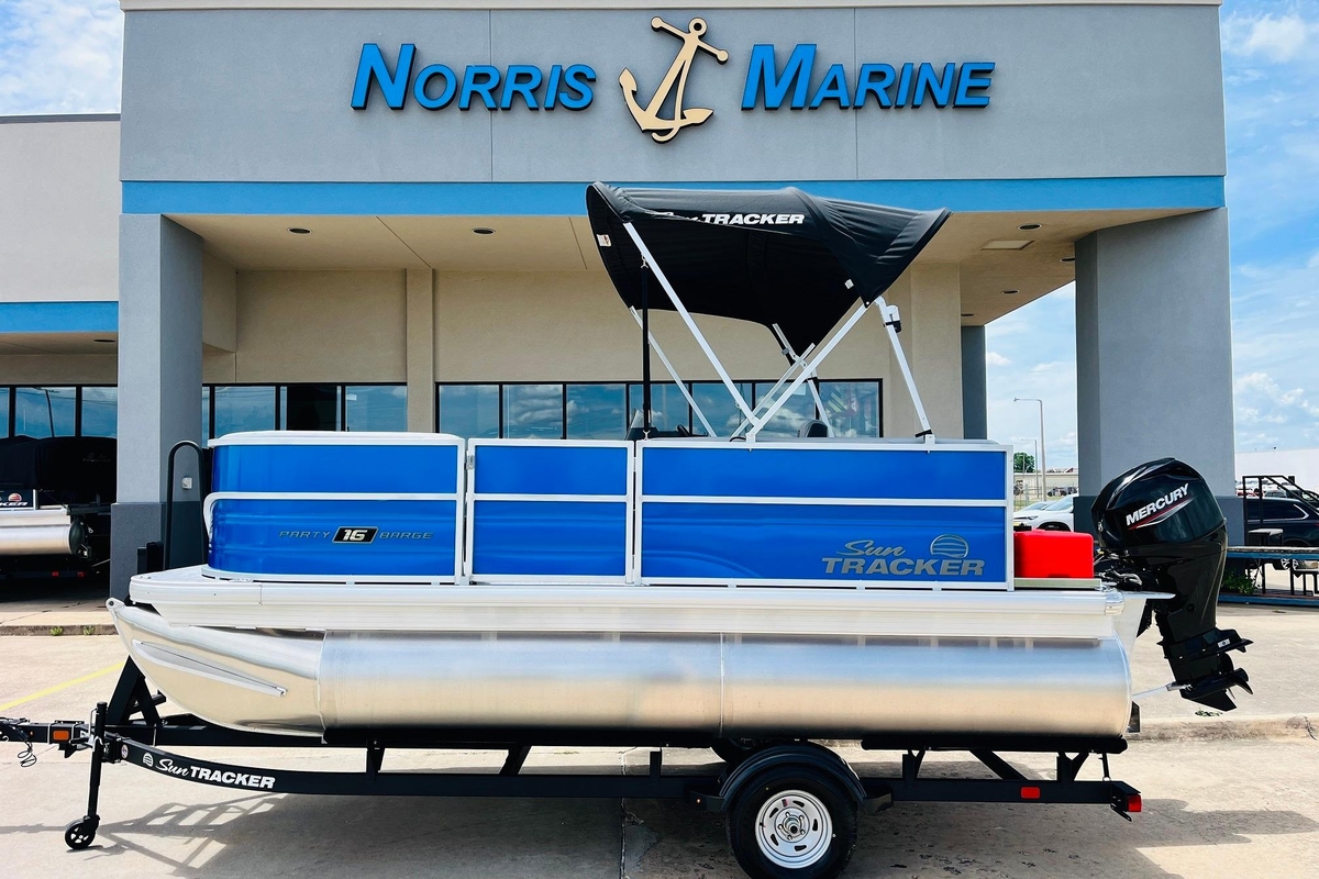 2026 Sun Tracker Party Barge 16 DLX - Sold Boat