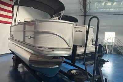BOATZON | Sun Tracker Party Barge 16 DLX 2026 BOATZON | Sun Tracker Party Barge 16 DLX 2026