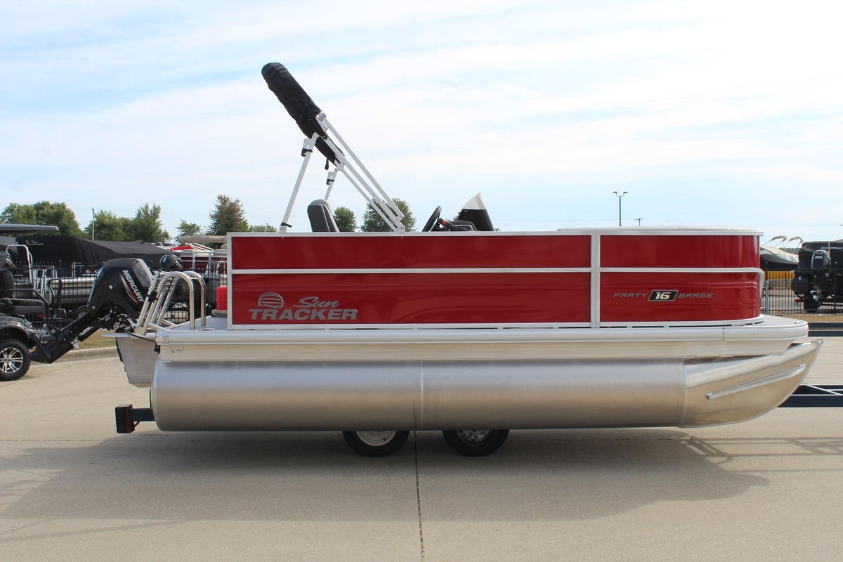 2026 Sun Tracker Party Barge 16 DLX - Sold Boat