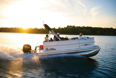 BOATZON | Sun Tracker Party Barge 16 DLX 2026