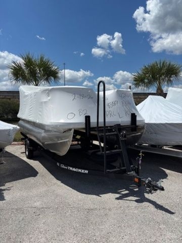 2026 Sun Tracker Party Barge 16 DLX - Sold Boat