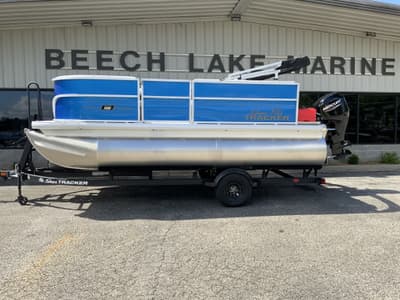 BOATZON | Sun Tracker Party Barge 16 DLX 2027