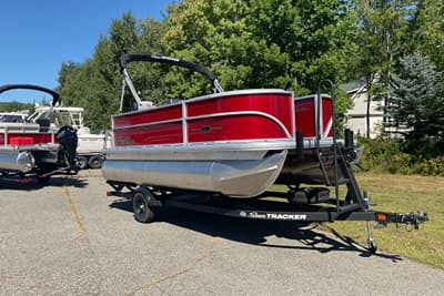 BOATZON | Sun Tracker Party Barge 16 DLX 2027