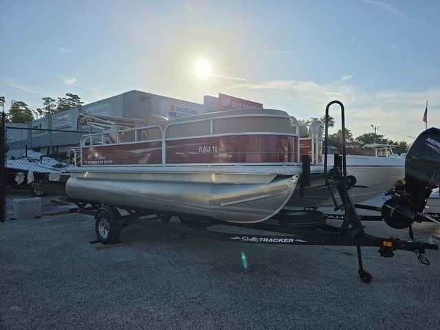 2023 Sun Tracker Party Barge 18 - Sold Boat
