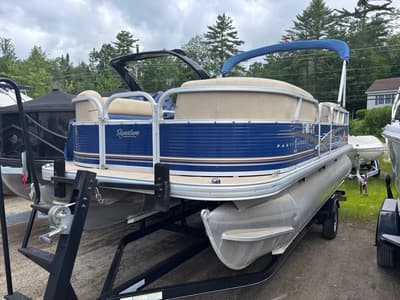 BOATZON | Sun Tracker PARTY BARGE 18 DLX 2013