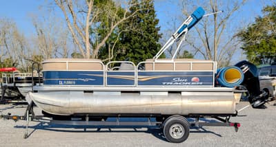 BOATZON | Sun Tracker Party Barge 18 DLX 2020