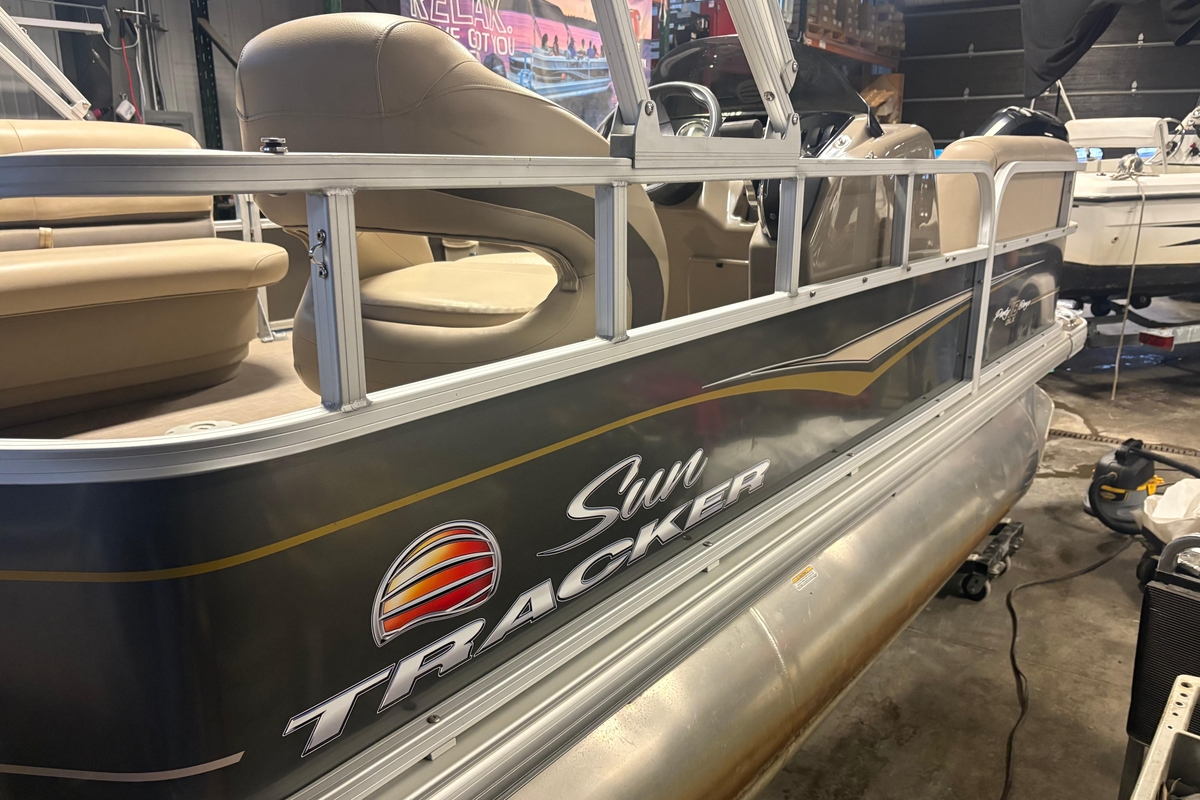 2020 Sun Tracker Party Barge 18 DLX - Sold Boat
