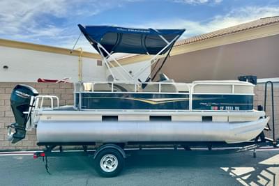 BOATZON | Sun Tracker Party Barge 18 DLX 2021