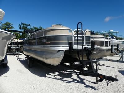 BOATZON | Sun Tracker Party Barge 18 DLX 2023 BOATZON | Sun Tracker Party Barge 18 DLX 2023
