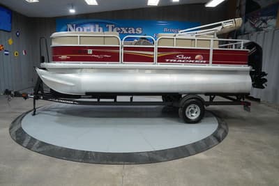 BOATZON | Sun Tracker Party Barge 18 DLX 2023