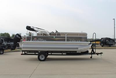 BOATZON | Sun Tracker Party Barge 18 DLX 2023