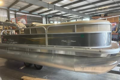 BOATZON | Sun Tracker Party Barge 18 DLX 2025