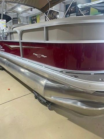 BOATZON | Sun Tracker Party Barge 18 DLX 2025
