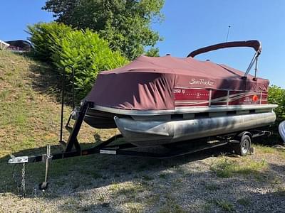 BOATZON | Sun Tracker Party Barge 20 DLX 2012