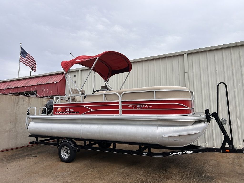 2016 Sun Tracker PARTY BARGE 20 DLX - Sold Boat