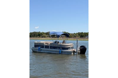 BOATZON | Sun Tracker Party Barge 20 DLX 2019