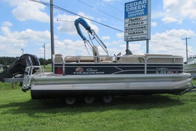 BOATZON | Sun Tracker Party Barge 20 DLX 2019