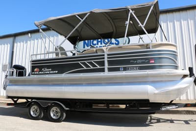 BOATZON | Sun Tracker Party Barge 20 Dlx 2021