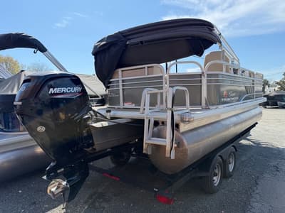BOATZON | Sun Tracker Party Barge 20 DLX 2021