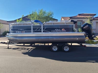BOATZON | Sun Tracker Party Barge 20 DLX 2022