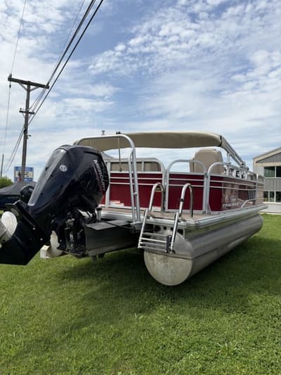 BOATZON | Sun Tracker Party Barge 20 DLX 2023