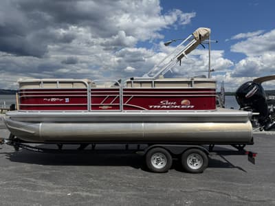 BOATZON | Sun Tracker Party Barge 20 DLX 2023