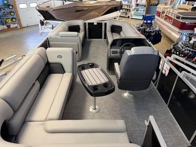 BOATZON | Sun Tracker Party Barge 20 DLX 2026