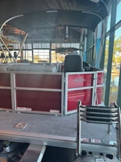 BOATZON | Sun Tracker Party Barge 20 DLX 2026