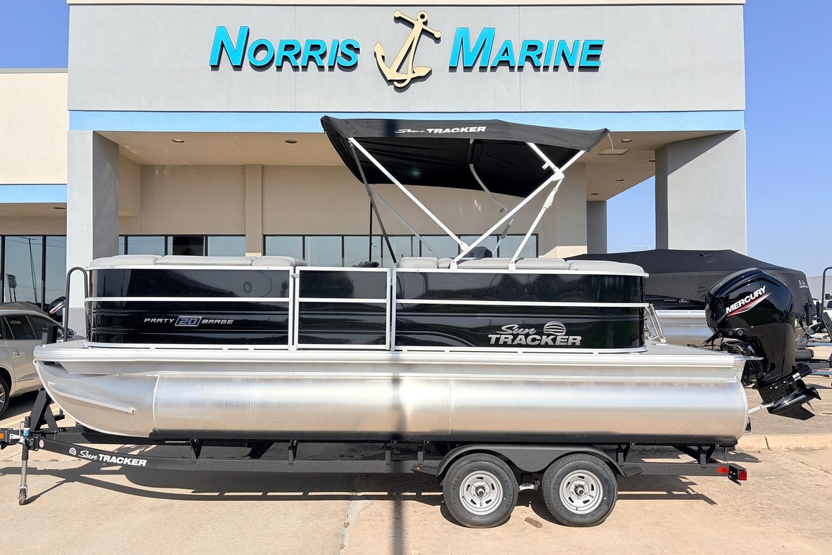 2026 Sun Tracker Party Barge 20 DLX - Sold Boat