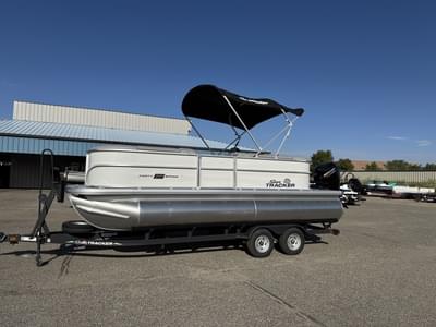 BOATZON | Sun Tracker Party Barge 20 DLX 2026