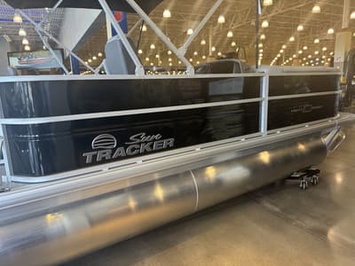 BOATZON | Sun Tracker Party Barge 20 DLX 2026