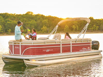 BOATZON | Sun Tracker Party Barge 20 DLX 2026