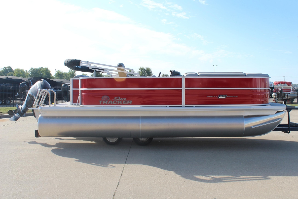 2026 Sun Tracker Party Barge 20 DLX - Sold Boat