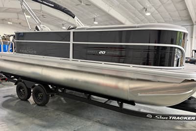 BOATZON | Sun Tracker Party Barge 20 DLX 2027