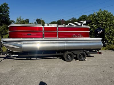 BOATZON | Sun Tracker PARTY BARGE 20 DLX 2027