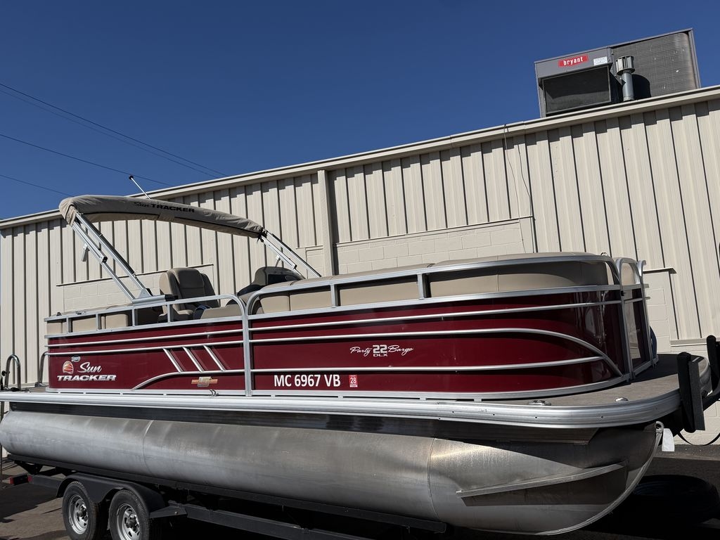 2023 Sun Tracker Party Barge 22 - Sold Boat
