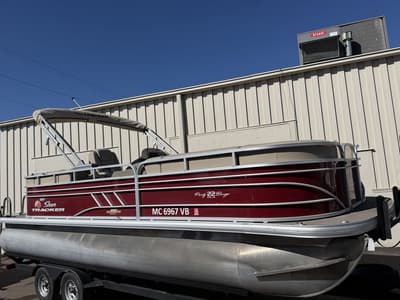 BOATZON | Sun Tracker Party Barge 22 2023