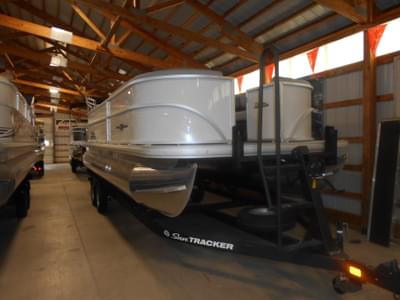 BOATZON | Sun Tracker PARTY BARGE 22 2026