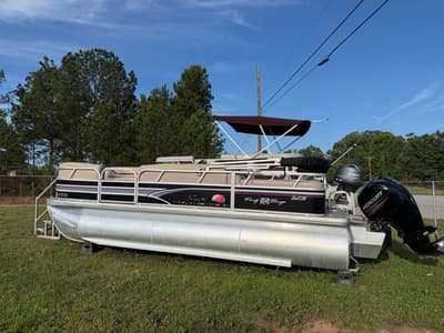 BOATZON | Sun Tracker PARTY BARGE 22 DLX 2015