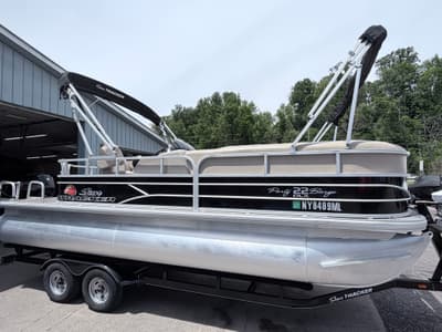 BOATZON | Sun Tracker PARTY BARGE 22 DLX 2016