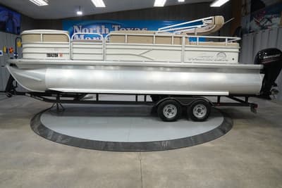 BOATZON | Sun Tracker PARTY BARGE 22 DLX 2017