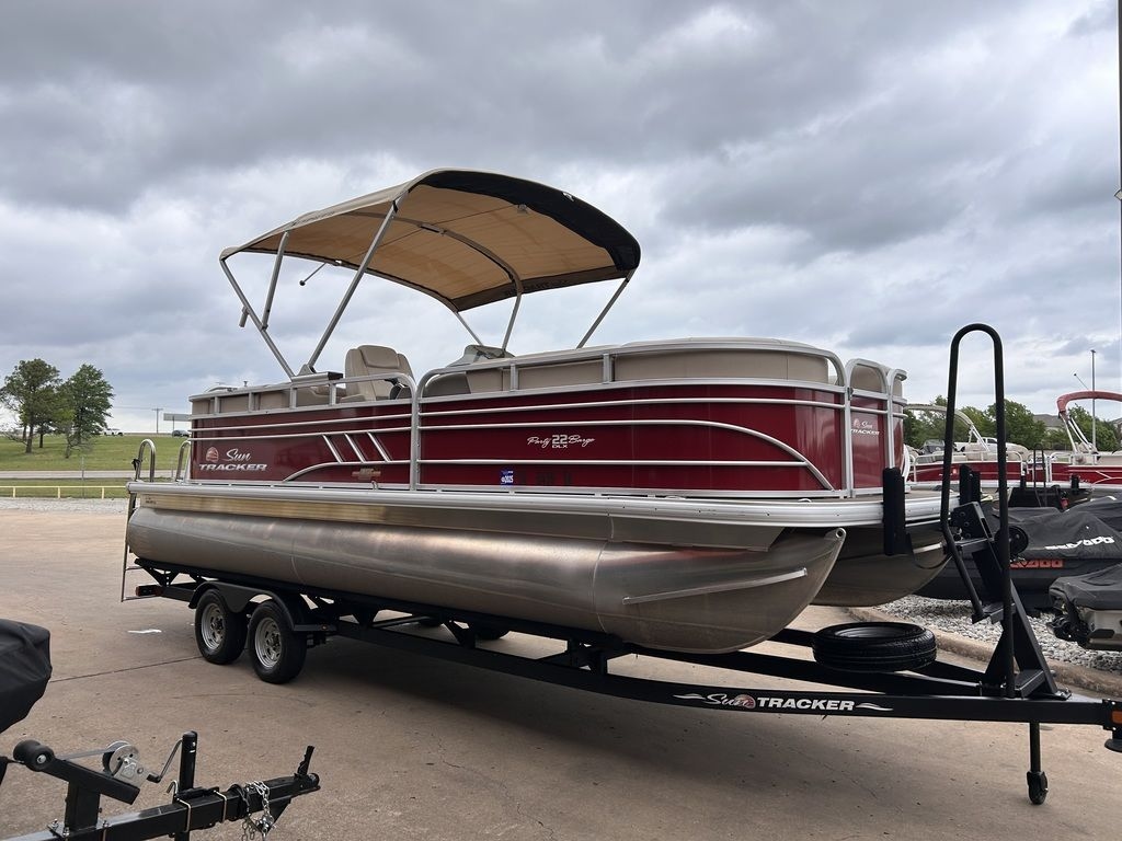 2023 Sun Tracker Party Barge 22 DLX - Sold Boat