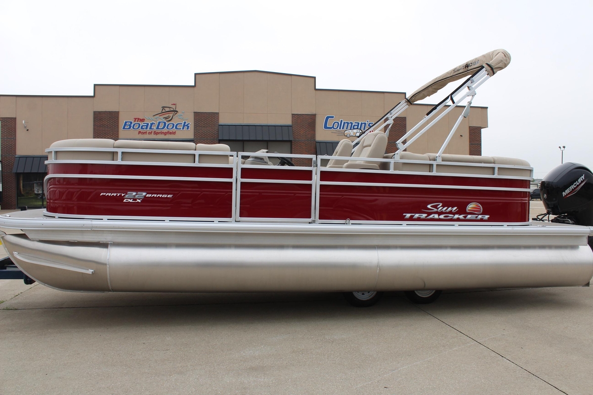 2025 Sun Tracker Party Barge 22 DLX - Sold Boat