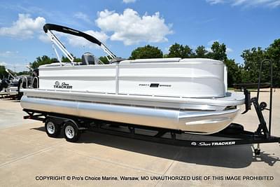 BOATZON | Sun Tracker Party Barge 22 DLX 2026